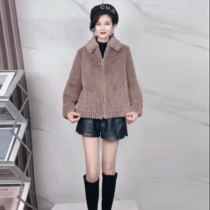 High-quality Mink Fleece Jacket Women's Autumn Winter Loose Cashmere Woolen Coat 5XL Thick Mother Elegant Wool Jacket
High-quality Mink Fleece Jacket Women's Autumn Winter Loose Cashmere Woolen Coat 5XL Thick Mother Elegant Wool Jacket
