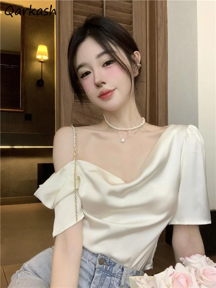 Off Shoulder with Chain Blouses for Women Fashion Elegant 2022 Summer Luxury Casual Females Sexy Irregular Aesthetic Korean Tops
Off Shoulder with Chain Blouses for Women Fashion Elegant 2022 Summer Luxury Casual Females Sexy Irregular Aesthetic Korean Tops