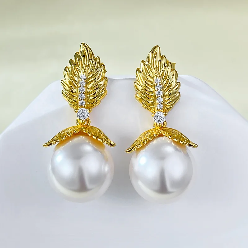 

French Vintage Style Pearl Earrings 12mm Gold Leaves Elegant and Fashionable Style Single Item Hot Selling, Small and Versatile