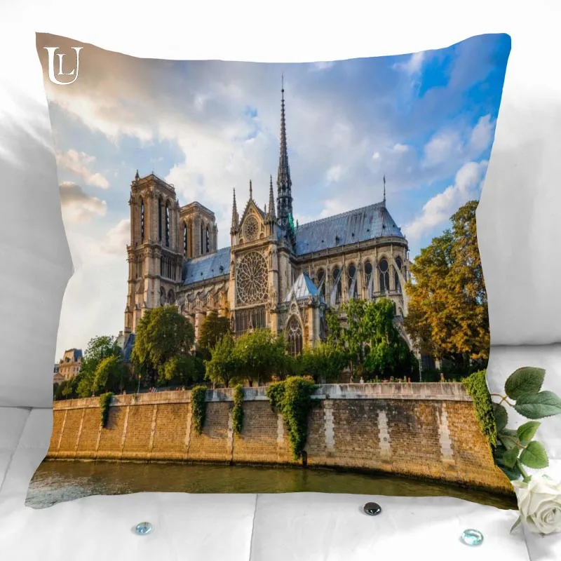 

Notre-Dame de Paris Pillowcases Square Pillowcase Home Decorative Zipper Pillow Cover 35X35cm40X40cm(One Side)