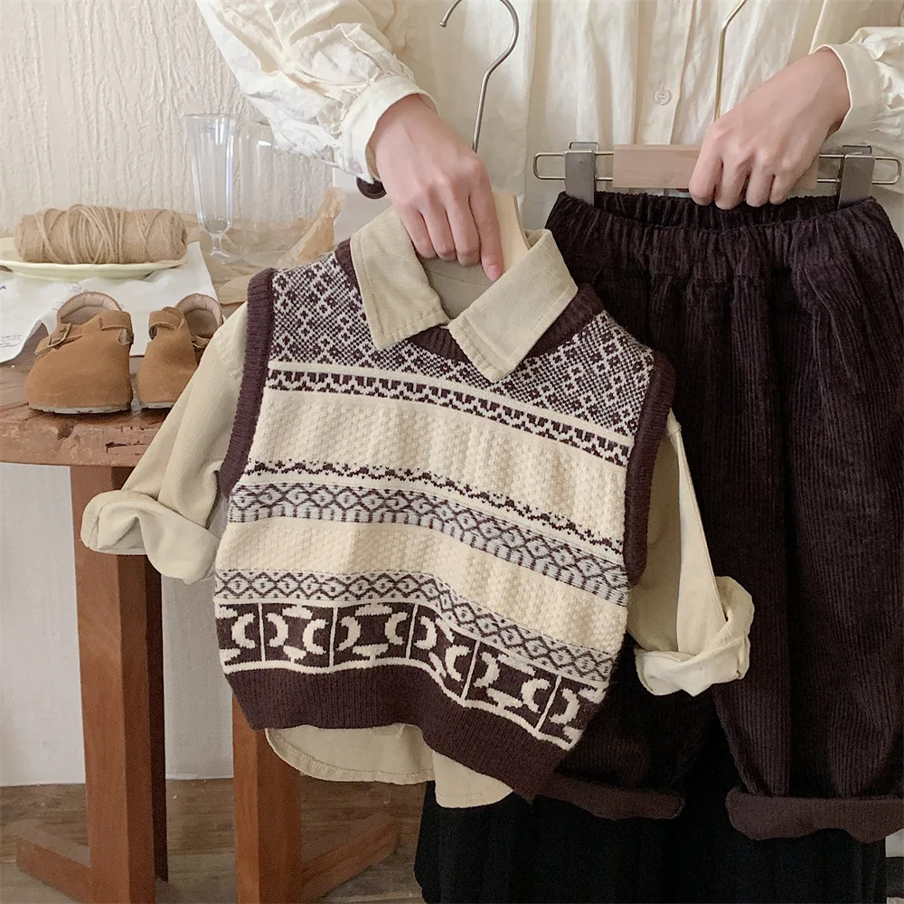 Детский комплект 2023 Осень Новый корейский стиль Комплект из трех предметов в западном стиле для мальчиков модная и модная детская одежда
Детский комплект 2023 Осень Новый корейский стиль Комплект из трех предметов в западном стиле для мальчиков модная и модная детская одежда