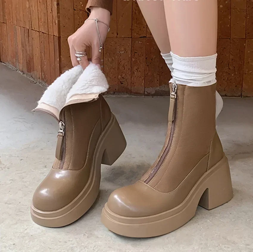 【ENMAYER】2024 New Genuine Leather Ankle Boots For Women Zipper Square Mid Heels Platform Boots Retro Ladies Motorcycle Boots
【ENMAYER】2024 New Genuine Leather Ankle Boots For Women Zipper Square Mid Heels Platform Boots Retro Ladies Motorcycle Boots
