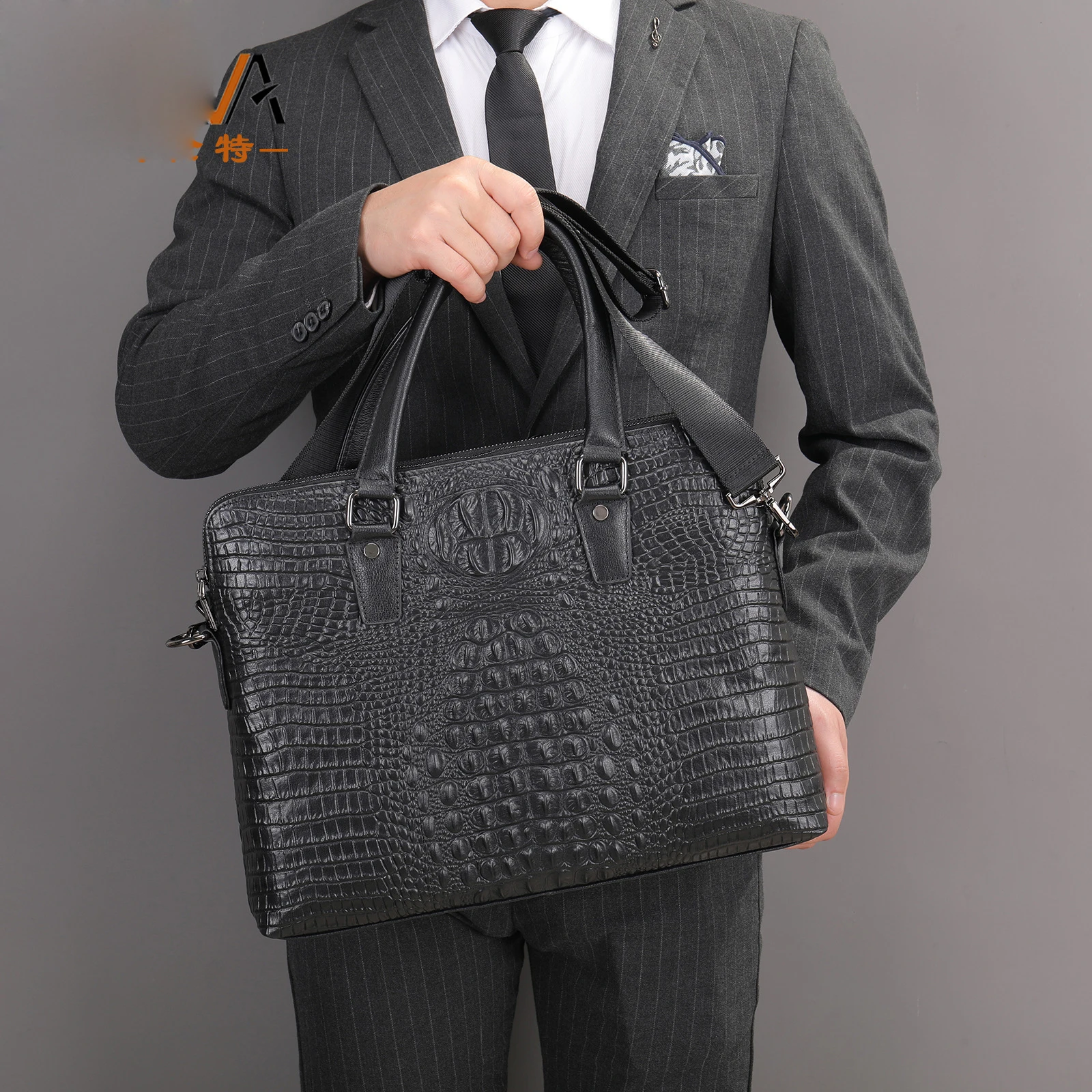 New alligator Laptop Bags Cow Genuine Leather Men's Briefcase Luxury Brand Male Handbags Men Messenger 14 Inch Computer Bag
New alligator Laptop Bags Cow Genuine Leather Men's Briefcase Luxury Brand Male Handbags Men Messenger 14 Inch Computer Bag