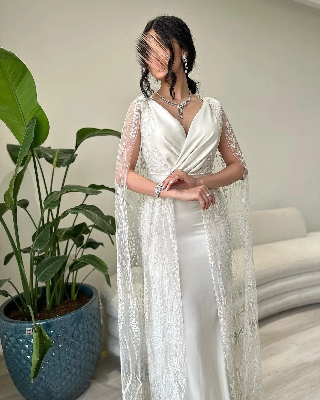 Vintage Mermaid Sleeveless V Neck Prom Dresses Lace Shawl Backless Pleated Floor Length Party Dresses 
Vintage Mermaid Sleeveless V Neck Prom Dresses Lace Shawl Backless Pleated Floor Length Party Dresses