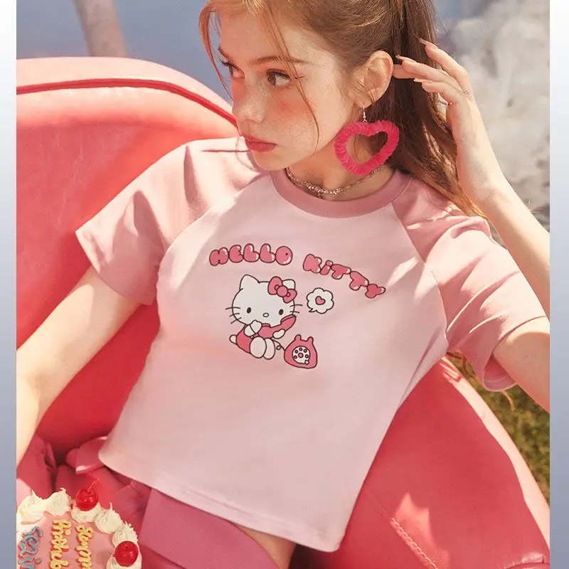 Женская футболка с коротким рукавом Sanrio, летняя футболка с милым мультяшным принтом Hello Kitty, 2024
Женская футболка с коротким рукавом Sanrio, летняя футболка с милым мультяшным принтом Hello Kitty, 2024