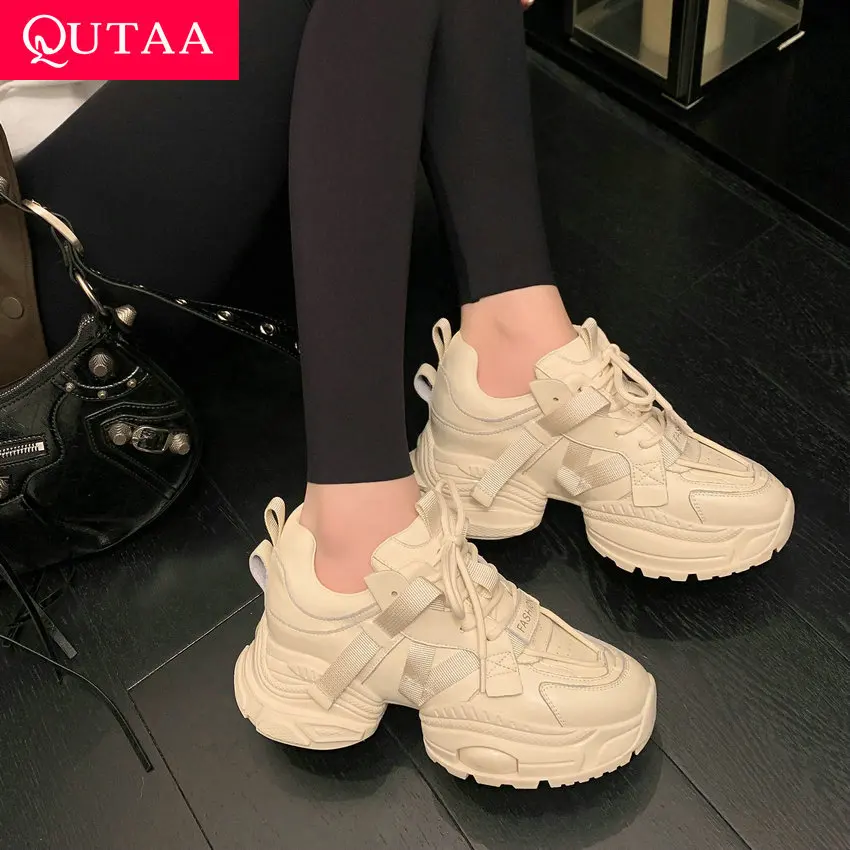 QUTAA 2023 Women Platforms Sneakers Outdoor Casual Lace-Up Med Heel Platform Genuine Leather Sports Shoes Woman Size 35-40 
QUTAA 2023 Women Platforms Sneakers Outdoor Casual Lace-Up Med Heel Platform Genuine Leather Sports Shoes Woman Size 35-40