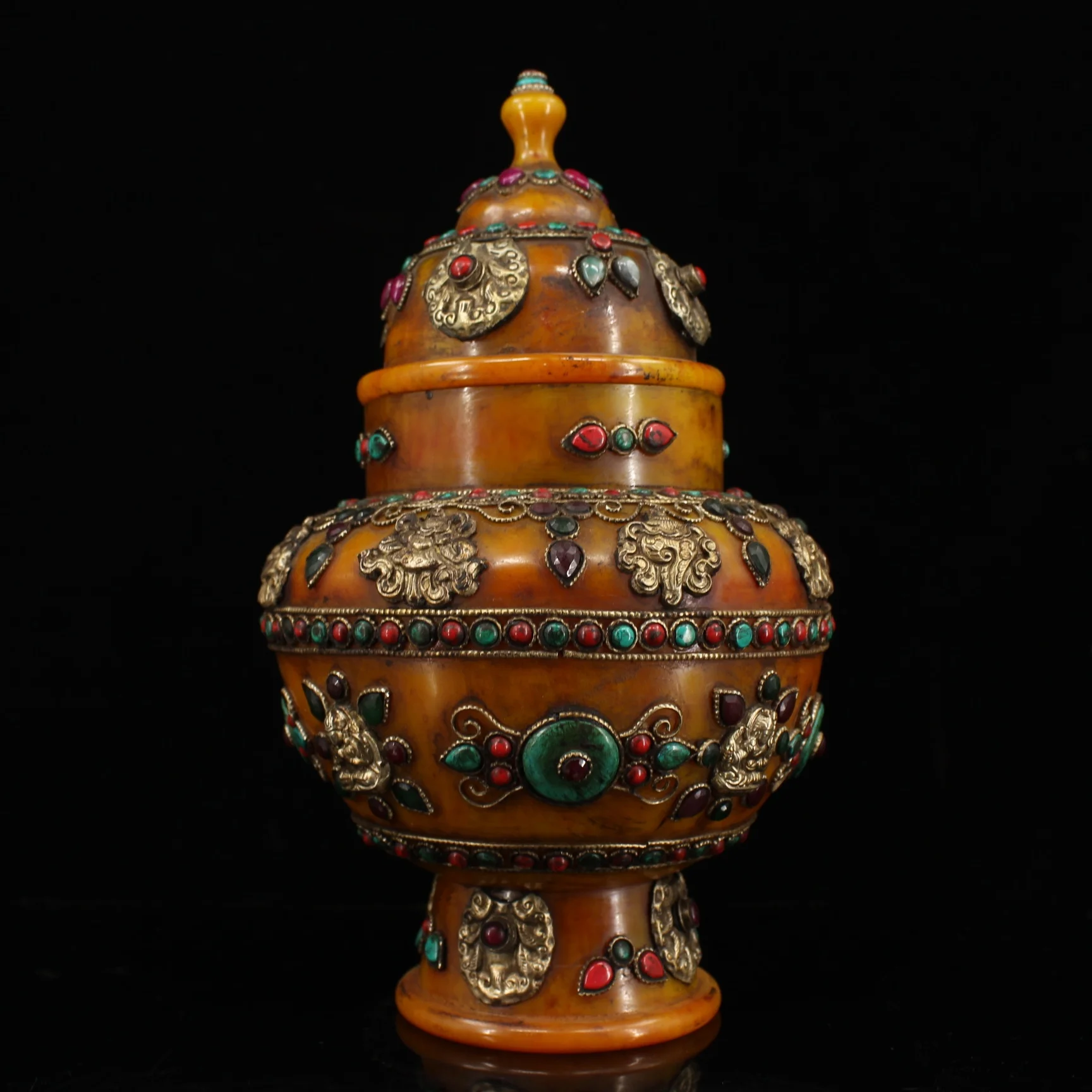 11"Tibetan Temple Collection Old Beeswax Mosaic Gem Turquoise Buddha relic jar Treasure Jar worship hall Town house Exorcism
11"Tibetan Temple Collection Old Beeswax Mosaic Gem Turquoise Buddha relic jar Treasure Jar worship hall Town house Exorcism
