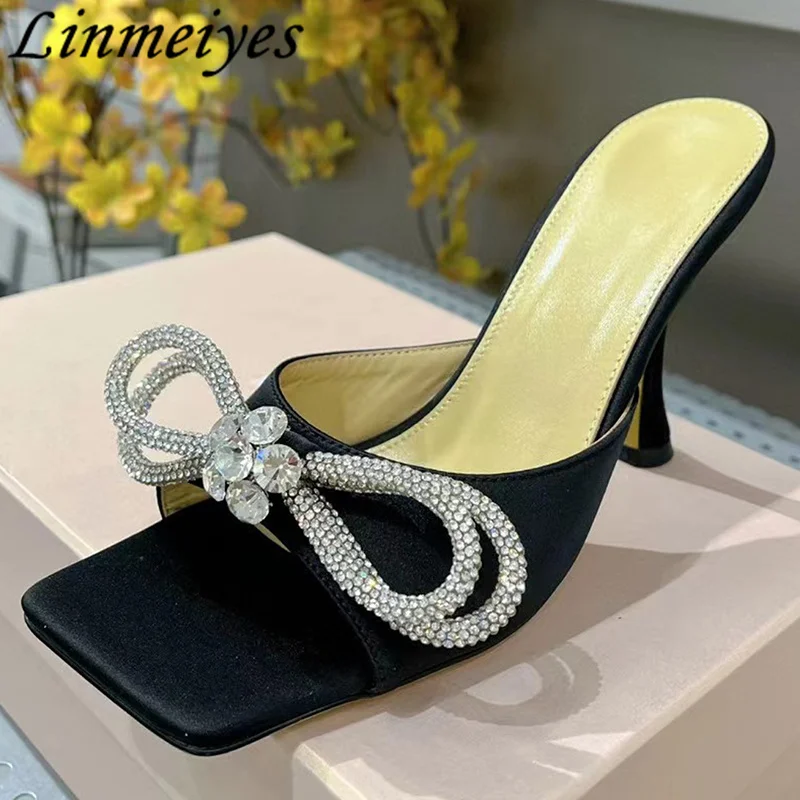 New Stiletto Slippers Women Sexy Satin Rhinestone Butterfly-knot Mules Shoes Lady Summer Fashion Runway High-heels Slides Woman
New Stiletto Slippers Women Sexy Satin Rhinestone Butterfly-knot Mules Shoes Lady Summer Fashion Runway High-heels Slides Woman