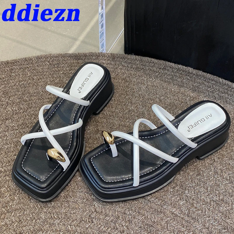 Wedges Slippers Women Shoes 2023 Summer Outdoor Fashion Metal Female Slides Square Toe Platform Ladies Heeled Sandals Slippers
Wedges Slippers Women Shoes 2023 Summer Outdoor Fashion Metal Female Slides Square Toe Platform Ladies Heeled Sandals Slippers