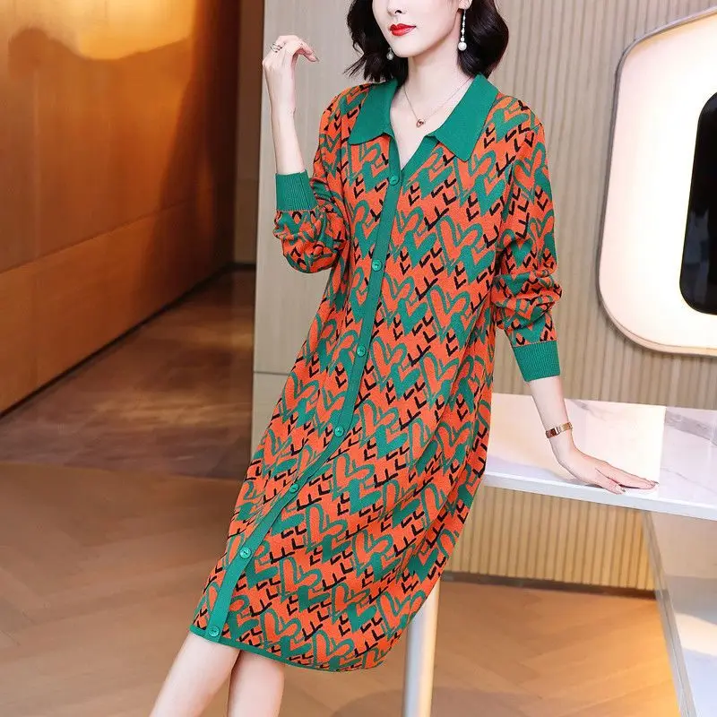 Women Knitting Dresses Autumn Winter 2024 New Fashion Print Turn Collar Single-breasted Loose Oversize Female Cardigan Sweater
Women Knitting Dresses Autumn Winter 2024 New Fashion Print Turn Collar Single-breasted Loose Oversize Female Cardigan Sweater