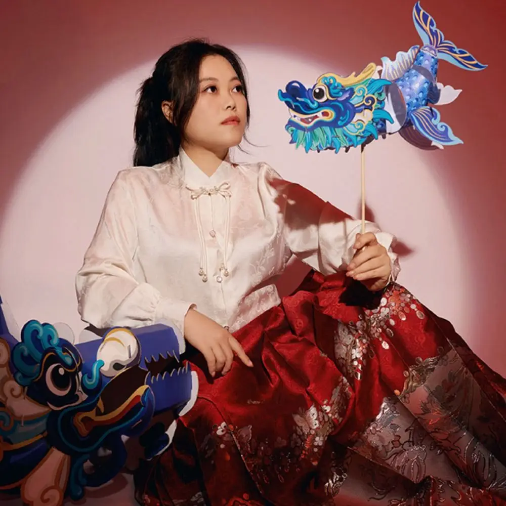 Handmade Dragon Year Handheld Lantern Luminous Handheld New Year Lantern DIY Intangible Cultural Heritage Glowing
Handmade Dragon Year Handheld Lantern Luminous Handheld New Year Lantern DIY Intangible Cultural Heritage Glowing