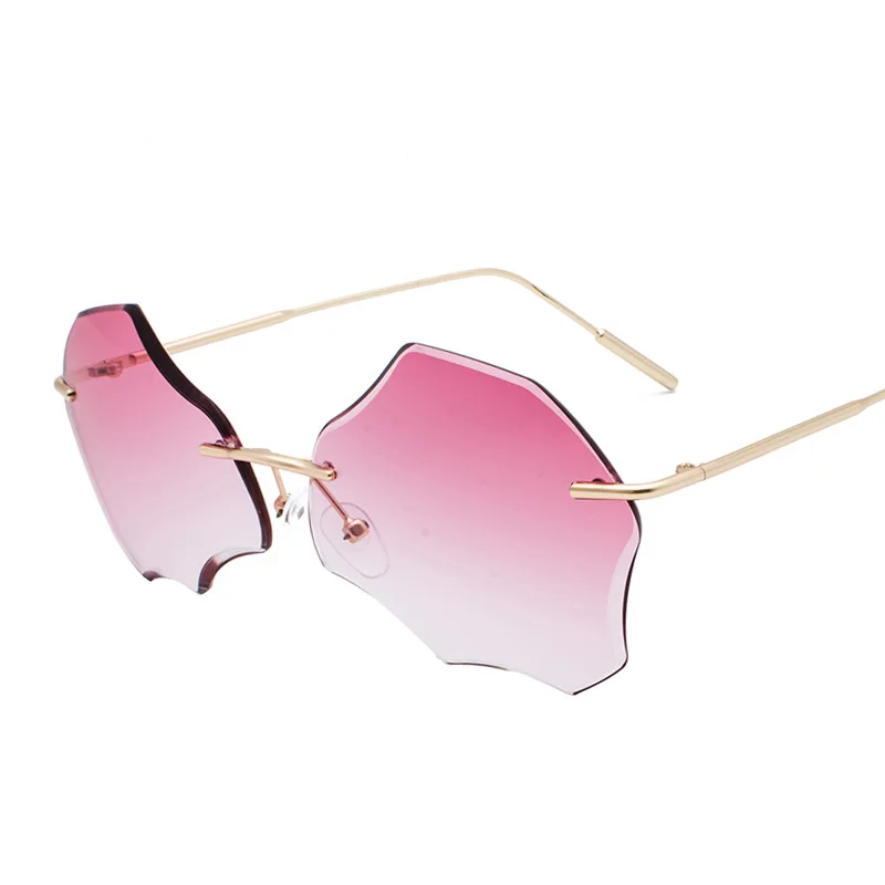 New luxury frameless irregular sunglasses retro metal large frame polygonal concave shape gradient color sunglasses
New luxury frameless irregular sunglasses retro metal large frame polygonal concave shape gradient color sunglasses