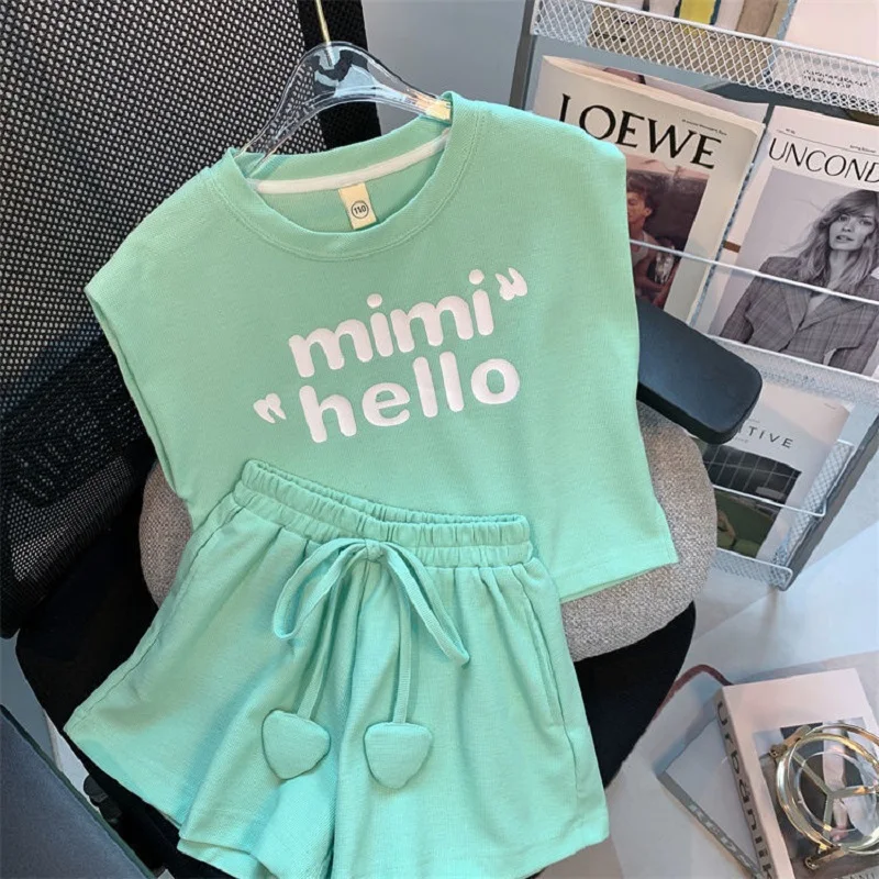 Kids Summer Clothes Solid Color Suit for Girls Sleeveless Tshirt +Wide Leg Shorts Two-Piece Sets Children Letter Tracksuits
Kids Summer Clothes Solid Color Suit for Girls Sleeveless Tshirt +Wide Leg Shorts Two-Piece Sets Children Letter Tracksuits