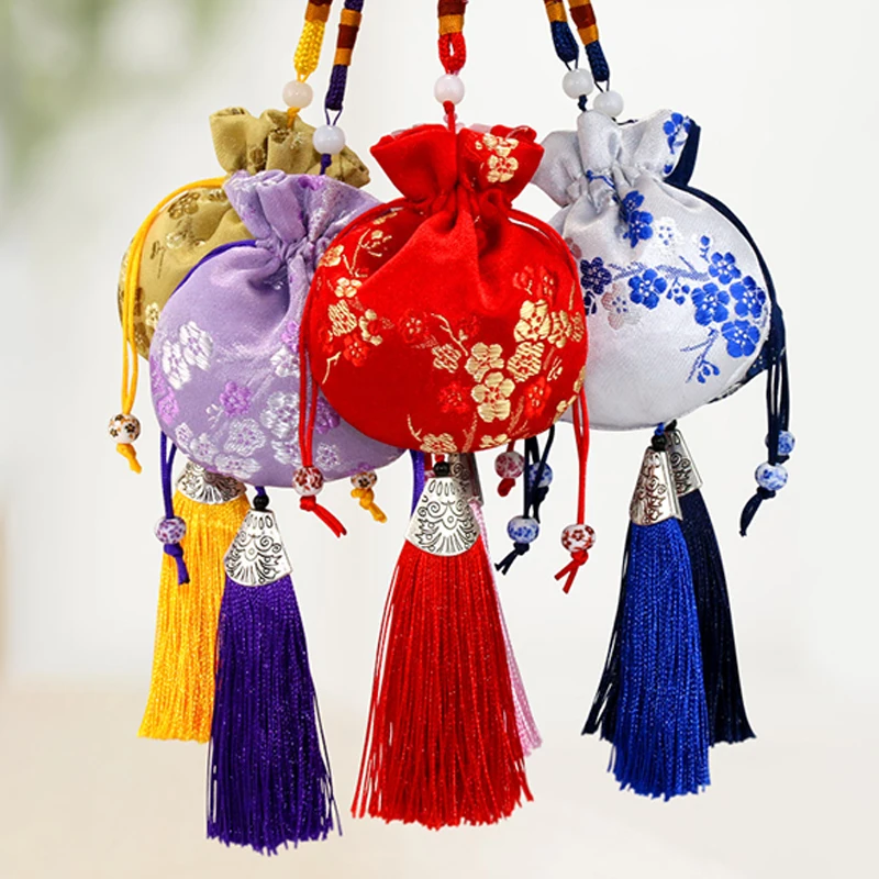 Chinese Silk Style Embroidery Tassel Sachets Retro Empty Bag Cloth Pouches Car Pendant Baby Jewelry Storage Drawstring Bag Gift
Chinese Silk Style Embroidery Tassel Sachets Retro Empty Bag Cloth Pouches Car Pendant Baby Jewelry Storage Drawstring Bag Gift