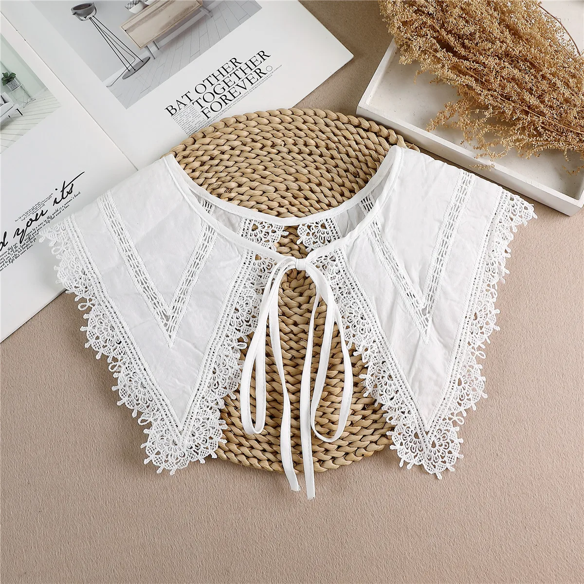 New Women Lace Hollow Embroidery Fake Collar Shawl Dress Doll Collar Detachable Shirt Collar False Collar Clothes Accessories
New Women Lace Hollow Embroidery Fake Collar Shawl Dress Doll Collar Detachable Shirt Collar False Collar Clothes Accessories