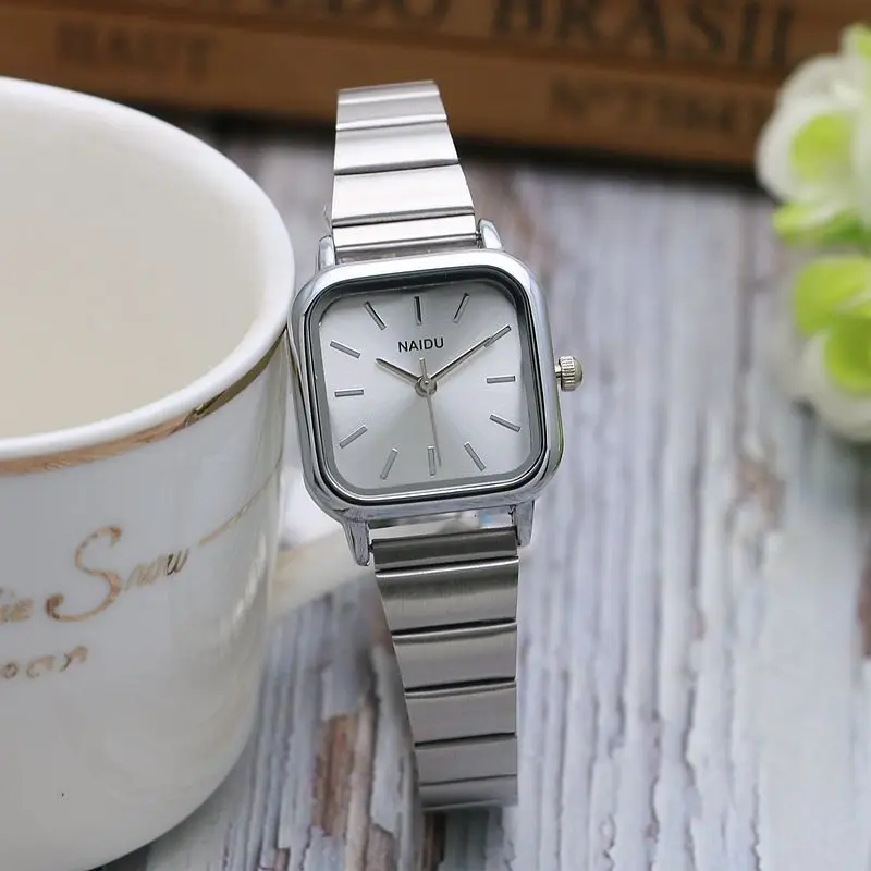 

Women Quartz Watch Luxury Fashion Square Sliver Case Band Roman Numerals Dial Female Watches Niche New Ladies Dress Wristwatch