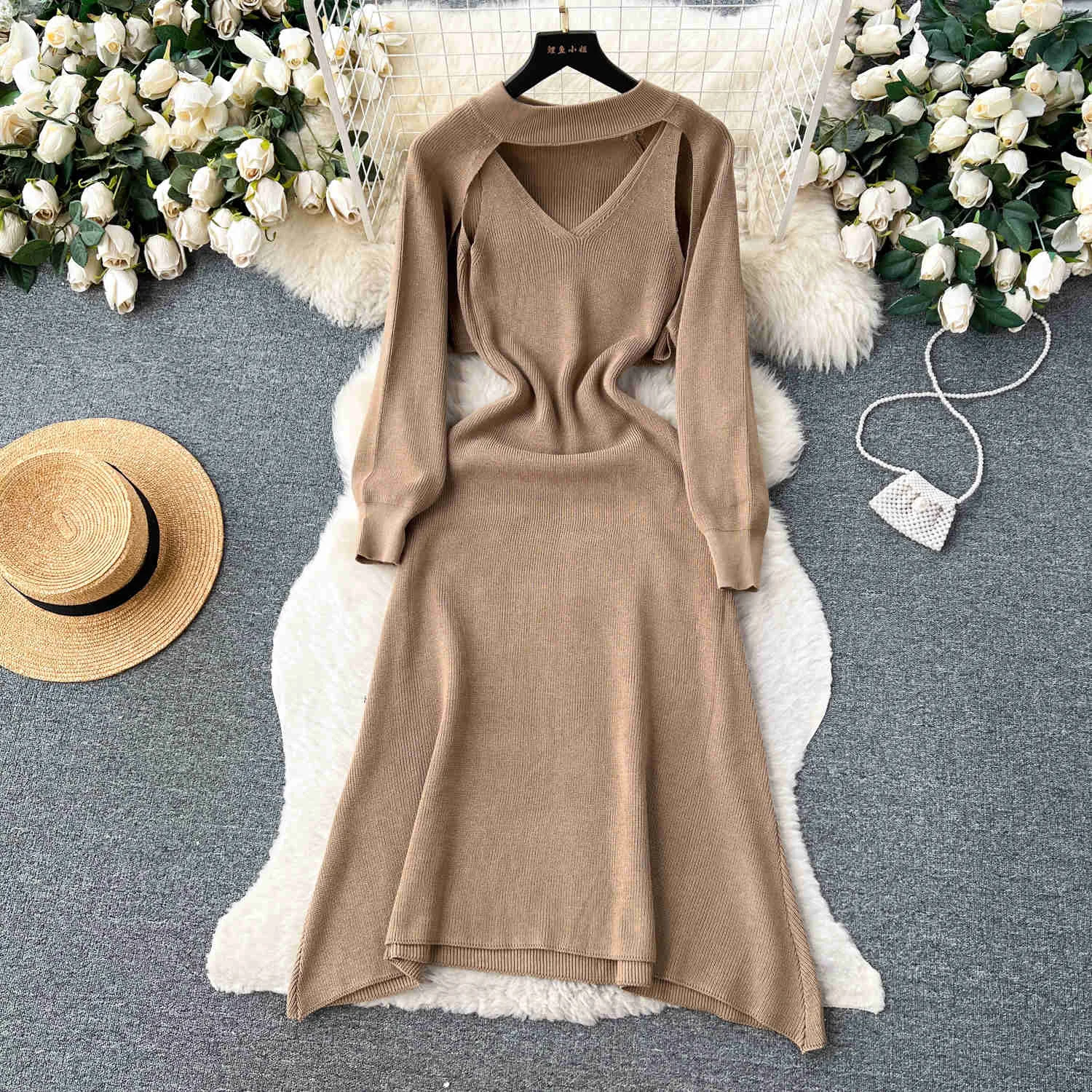 2023 Autumn Winter Fashion Women Solid V Neck Sleeveless Slim A Line Midi Sweater Dress And Long Sleeve Crop Top 2 Pieces Sets
2023 Autumn Winter Fashion Women Solid V Neck Sleeveless Slim A Line Midi Sweater Dress And Long Sleeve Crop Top 2 Pieces Sets