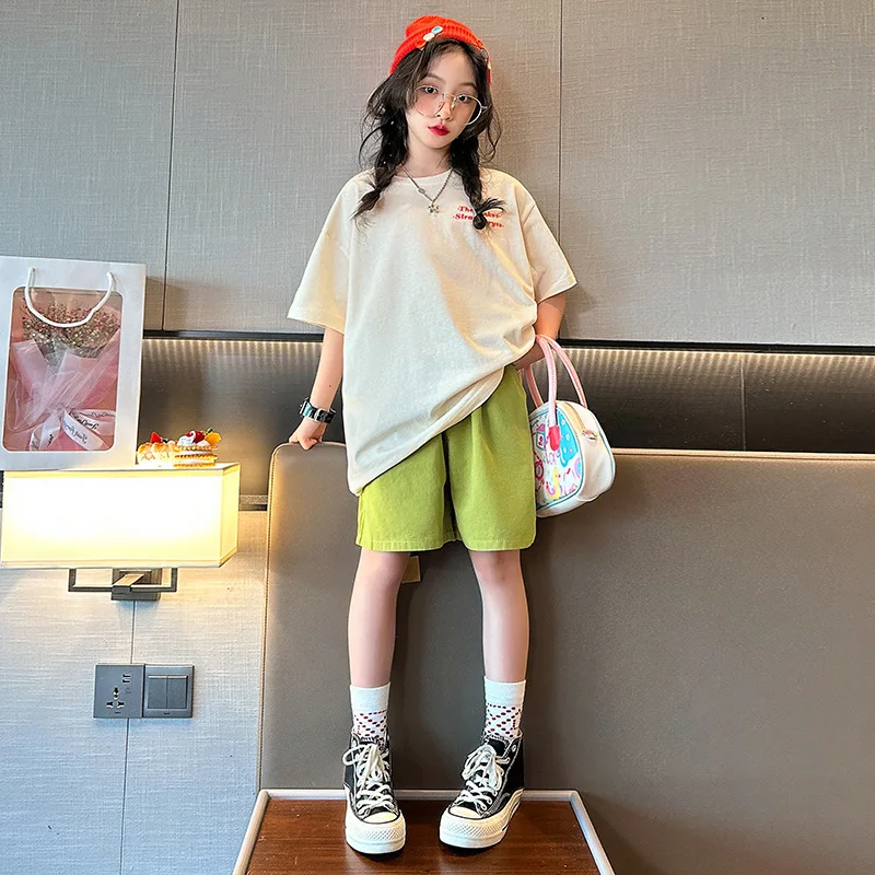 

ZPETOP Korean Summer Junior Girl Clothing Set Children Girl Strawberry Printed Short Sleeve Tops+Straight Shorts Set For Girls
