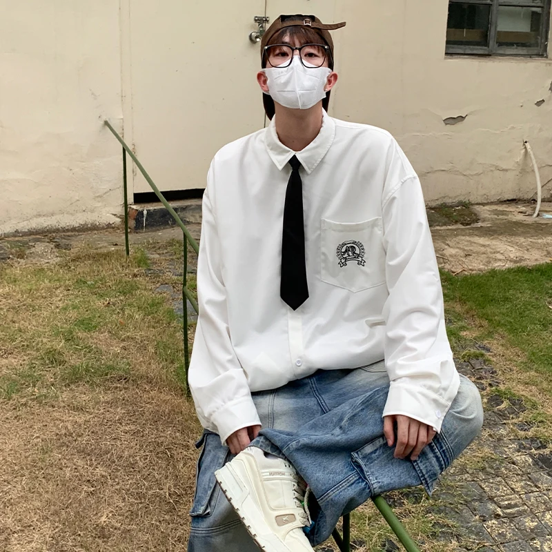 Long Sleeved Cargo Shirts Men Baggy Preppy Style Single Breasted Blouses Coat Harajuku Oversize Shirt Blouse Loose Lapel Clothes
Long Sleeved Cargo Shirts Men Baggy Preppy Style Single Breasted Blouses Coat Harajuku Oversize Shirt Blouse Loose Lapel Clothes