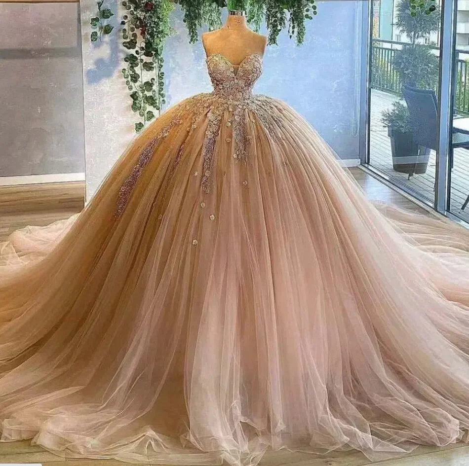 Elegant Shiny Champagne Prom Dresses Puff Princess Ball Gown Formal Evening Celebrity Gowns Sweetheart Sleeveless Sweet 16 Dress
Elegant Shiny Champagne Prom Dresses Puff Princess Ball Gown Formal Evening Celebrity Gowns Sweetheart Sleeveless Sweet 16 Dress