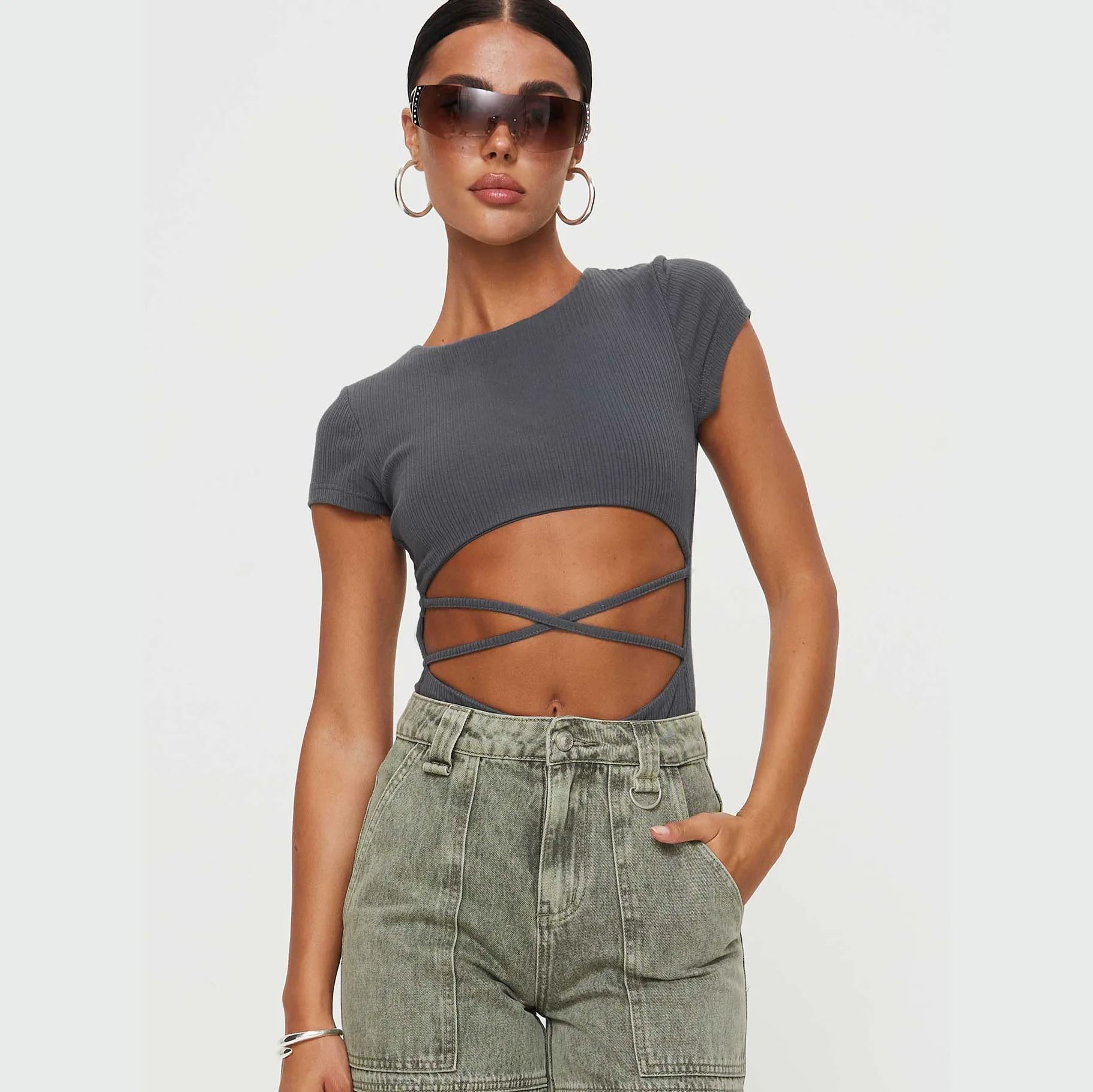 Solid Color Spicy Girl Fashion With Personalized Middle Strap And Hollowed Out Design, Three Part Jumpsuit For Women Wearing On
Solid Color Spicy Girl Fashion With Personalized Middle Strap And Hollowed Out Design, Three Part Jumpsuit For Women Wearing On