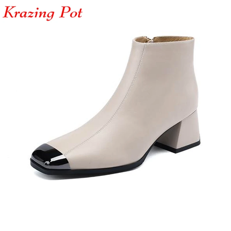 Krazing Pot Vintage Cow Leather Square Toe Winter Warm Fashion Boots Thick Med Heels Metal Decoration Street Wear Ankle Boots
Krazing Pot Vintage Cow Leather Square Toe Winter Warm Fashion Boots Thick Med Heels Metal Decoration Street Wear Ankle Boots