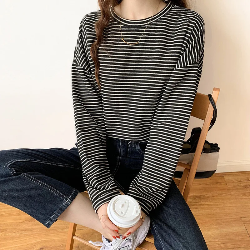 Spring Autumn Classic Spell Color Striped Women T-Shirts OL Lady New Long Sleeve O-Neck Casual Shirts Female Knitting Tops
Spring Autumn Classic Spell Color Striped Women T-Shirts OL Lady New Long Sleeve O-Neck Casual Shirts Female Knitting Tops