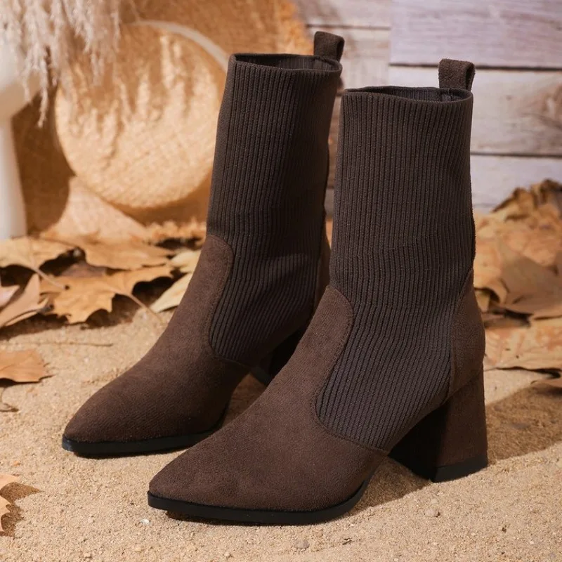 Autumn and Winter New Women's Ultra High Heel Sleeve Fashion Boots Solid Color Thick Heel Square Head Fashion Short Boots
Autumn and Winter New Women's Ultra High Heel Sleeve Fashion Boots Solid Color Thick Heel Square Head Fashion Short Boots
