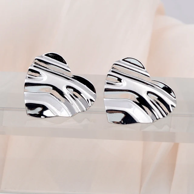 Boucles d'oreilles coeur vintage en métal irrégulier pour femmes, clou d'oreille géométrique mignon, document doré et argenté, cadeau de bijoux simples, amour, nouvelle mode 2