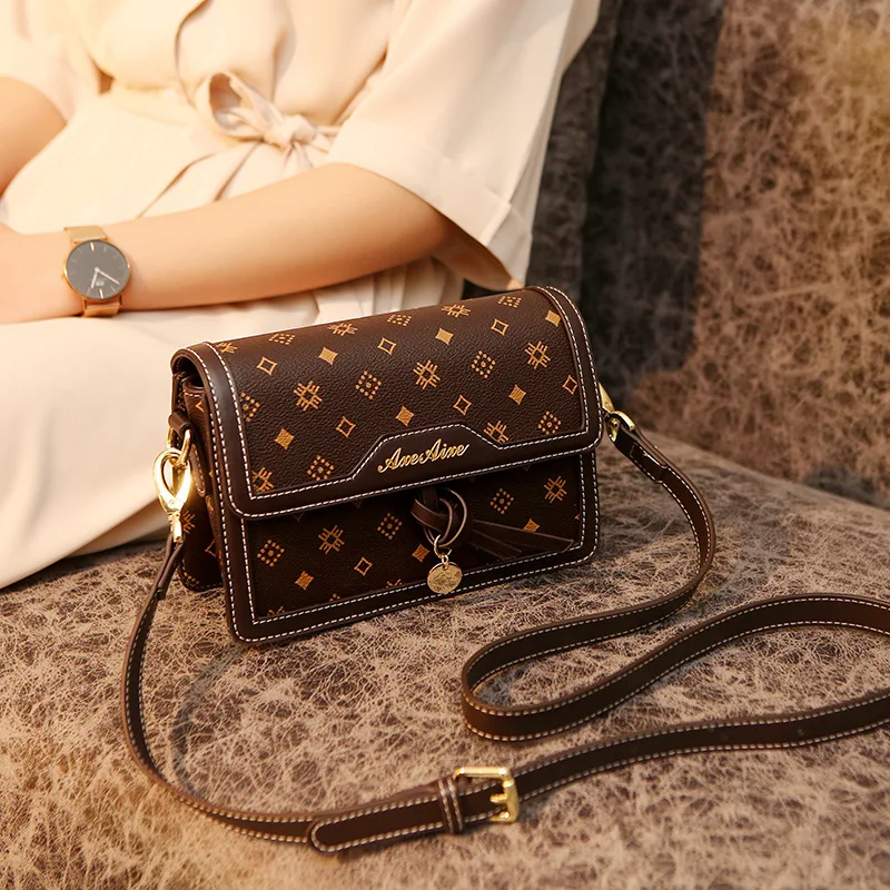 2022 new bag women's small square bag Korean version fashion versatile simple shoulder bag cross-body women's bag
2022 new bag women's small square bag Korean version fashion versatile simple shoulder bag cross-body women's bag