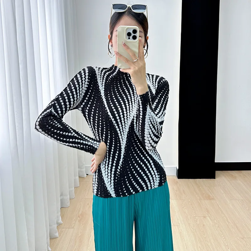 Miyake Pleated Fashion Printing High End Pleated Temperament Long Sleeve T-shirt Casual Commuter Bottom Top Aesthetic Clothes
Miyake Pleated Fashion Printing High End Pleated Temperament Long Sleeve T-shirt Casual Commuter Bottom Top Aesthetic Clothes