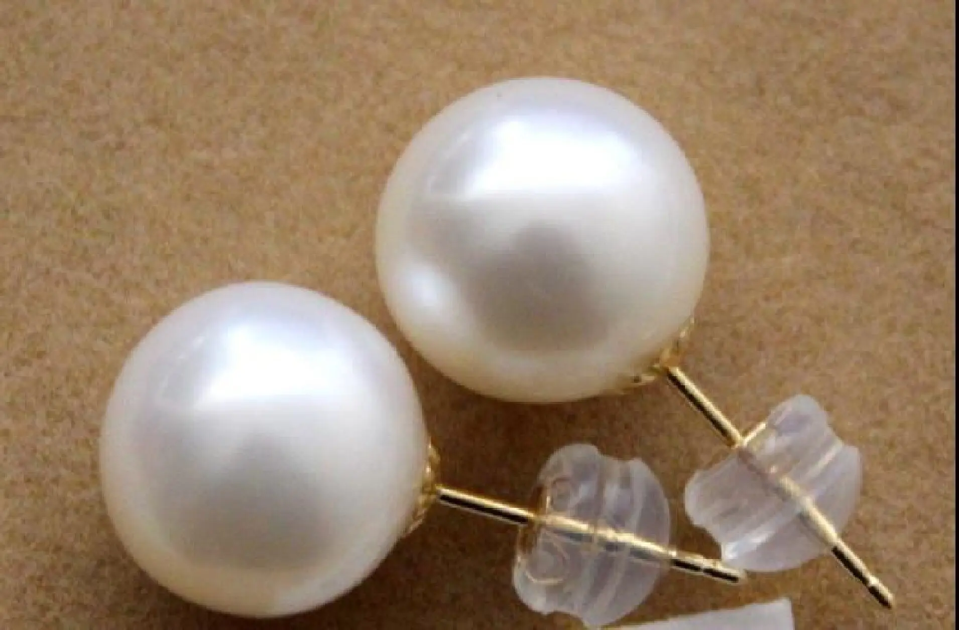 free shipping charming a pair of 9-10mm natural south sea round whte pearl earring 18K GOLD
free shipping charming a pair of 9-10mm natural south sea round whte pearl earring 18K GOLD