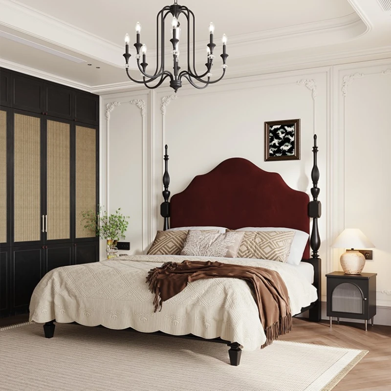French vintage old Paris 1.8m solid wood double bed, American upholstered high back Roman pillar velvet bed
French vintage old Paris 1.8m solid wood double bed, American upholstered high back Roman pillar velvet bed