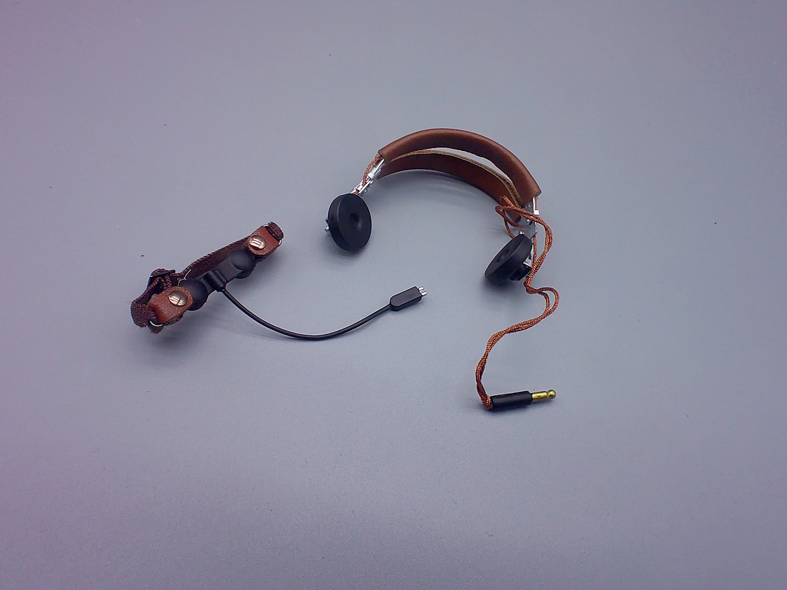 DID A80167 1/6 Soldier Earphone Model for 12 '' World War II US Army Air Force Pilot Captain 
DID A80167 1/6 Soldier Earphone Model for 12 '' World War II US Army Air Force Pilot Captain