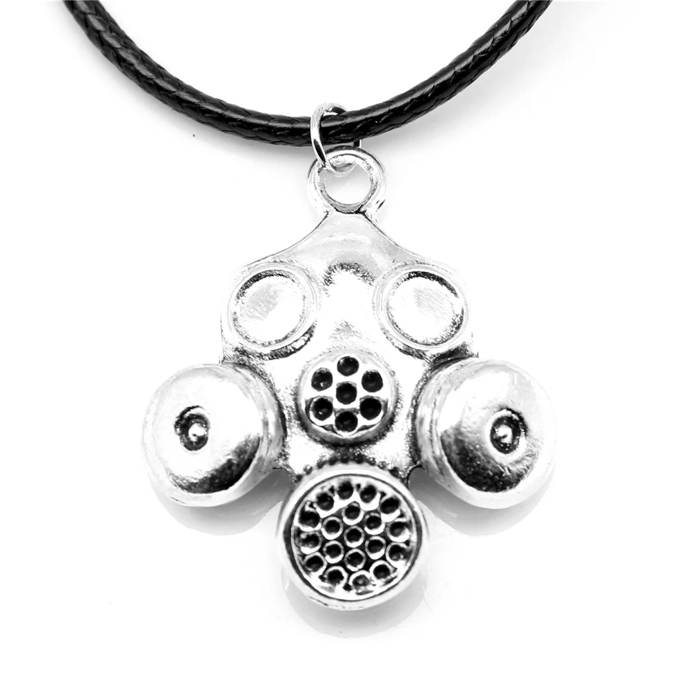 1 шт., противогаз 
1 шт., противогаз