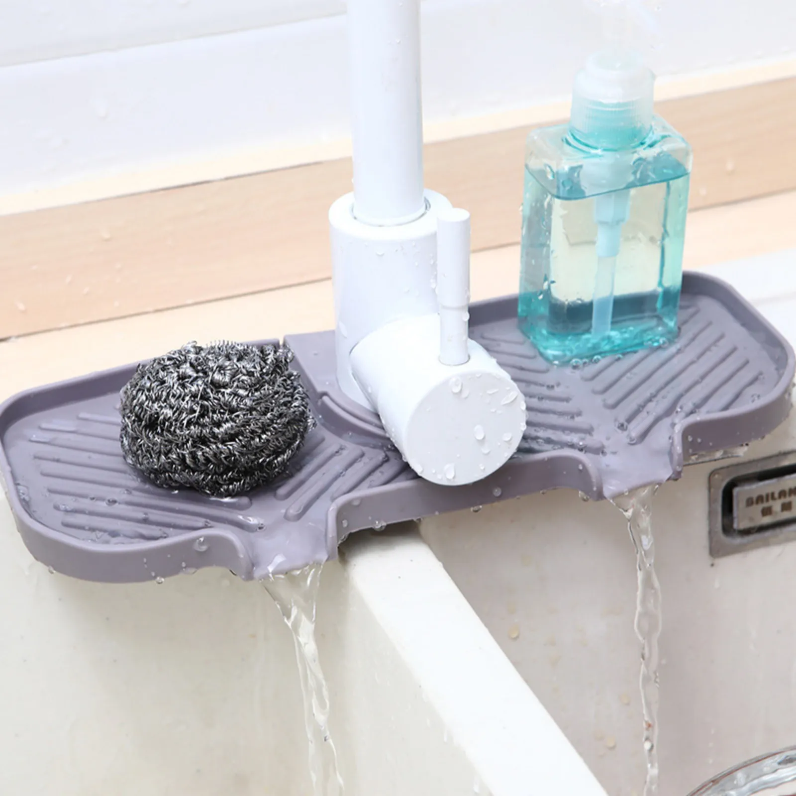 Silicone Faucet Splash Guard Kitchen Sink Mat Water Catcher Draining Mat for Bathroom Washstand Laundry Room
Silicone Faucet Splash Guard Kitchen Sink Mat Water Catcher Draining Mat for Bathroom Washstand Laundry Room