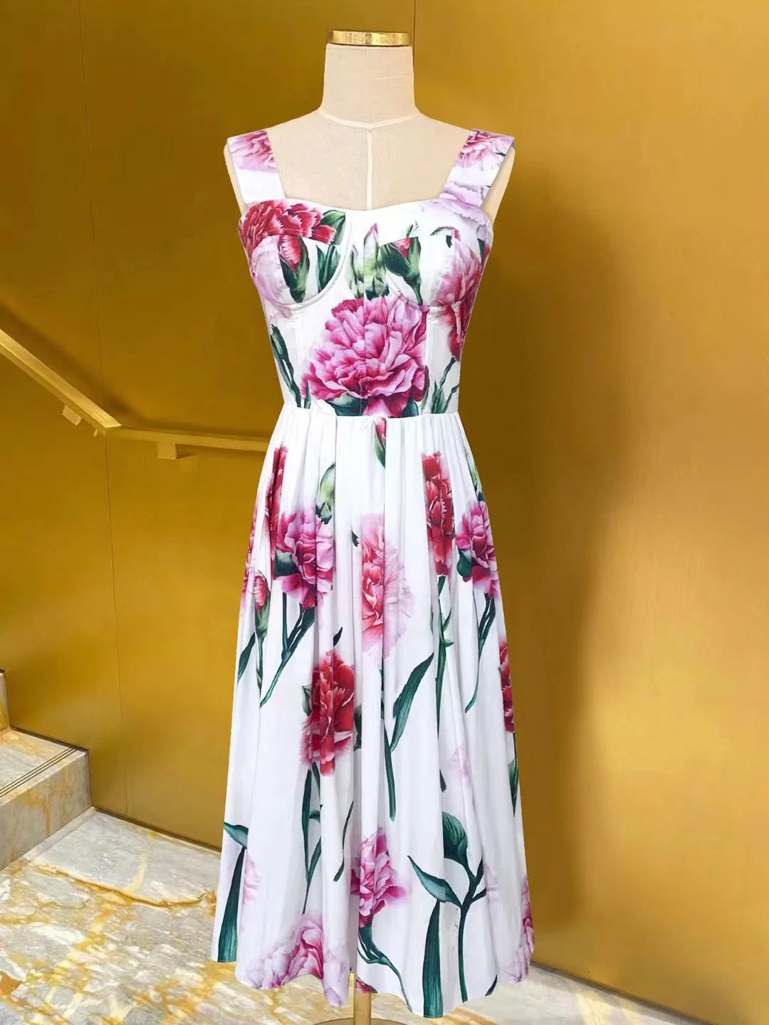 Fyion High Quality 2023 Summer Women Fashion Runway Top Holiday Midi Floral Print Dress Ladies Slim Hot Sale A-Line Dresses
Fyion High Quality 2023 Summer Women Fashion Runway Top Holiday Midi Floral Print Dress Ladies Slim Hot Sale A-Line Dresses