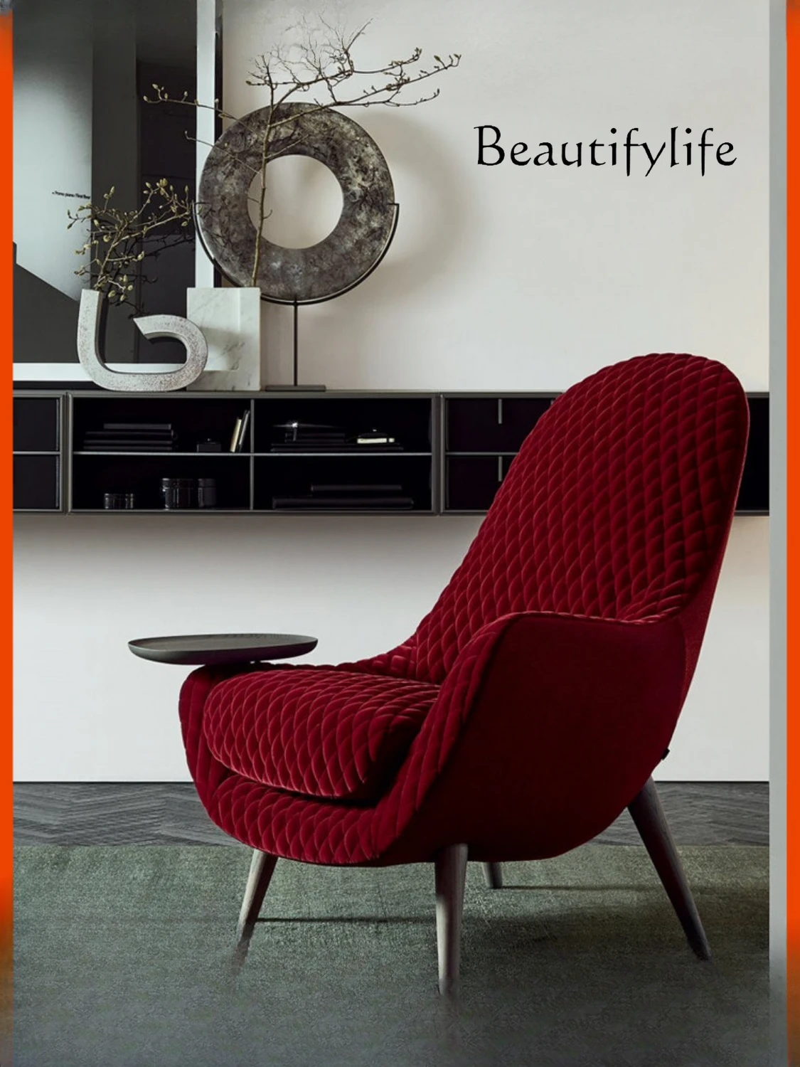 Итальянский минималистичный одноместный диван-стул с высокой спинкой, дизайнерское Фланелевое кресло из твердой древесины для отдыха с подлокотником
Итальянский минималистичный одноместный диван-стул с высокой спинкой, дизайнерское Фланелевое кресло из твердой древесины для отдыха с подлокотником