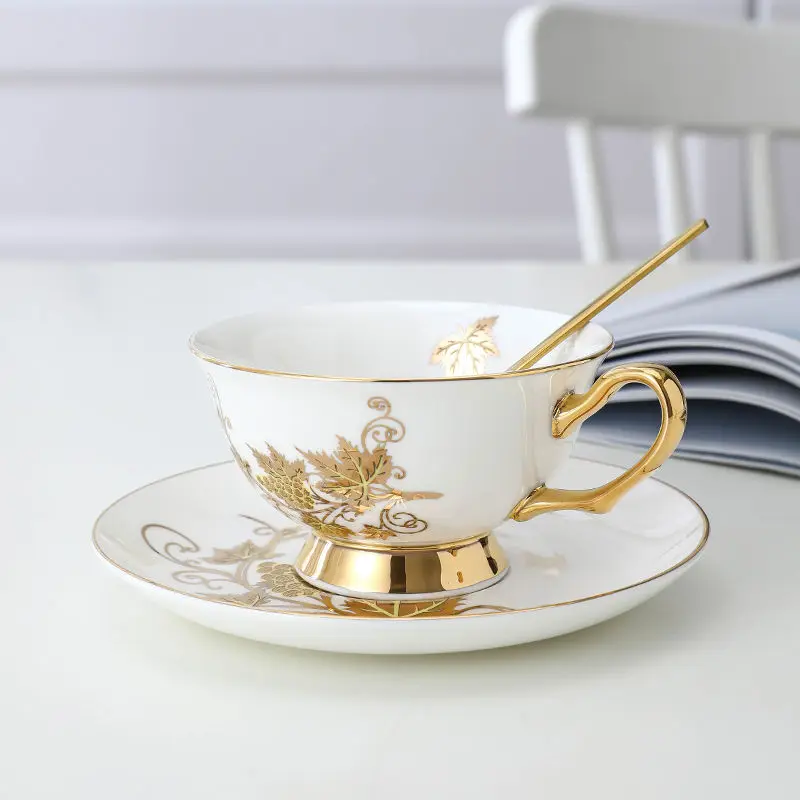 Coffee Cup Set Ceramic English Afternoon Tea Cup Bone China Gold Flower Tea Cup European Style Turkish Coffee Cup with Tray
Coffee Cup Set Ceramic English Afternoon Tea Cup Bone China Gold Flower Tea Cup European Style Turkish Coffee Cup with Tray