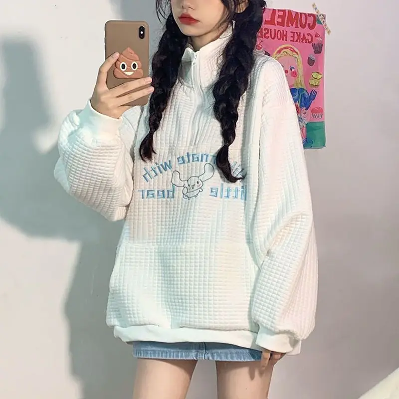 Sanrio Kawaii Cinnamoroll Cute Soft Girl Embroidered Waffle Hoodie Women Autumn Winter Loose Long Sleeved Warm Zippered Top
Sanrio Kawaii Cinnamoroll Cute Soft Girl Embroidered Waffle Hoodie Women Autumn Winter Loose Long Sleeved Warm Zippered Top
