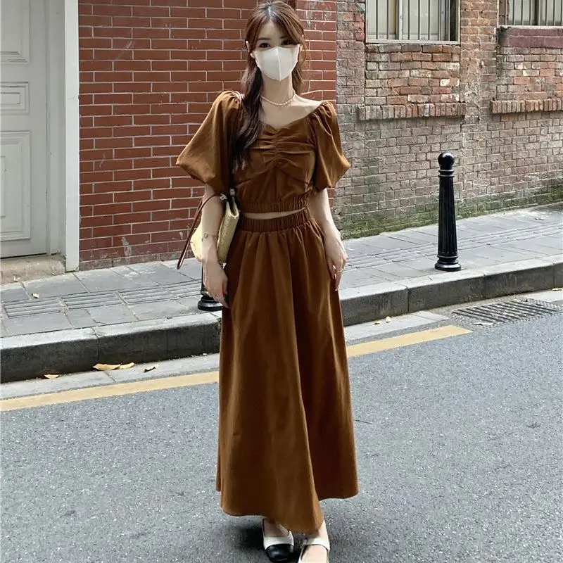 2023 Women's Half Skirt Set Summer New V-Neck Puff Sleeve Simplicity Loose And Comfortable Appear Thin Free Shipping
2023 Women's Half Skirt Set Summer New V-Neck Puff Sleeve Simplicity Loose And Comfortable Appear Thin Free Shipping