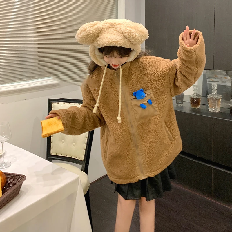 Women's Lamb Wool Coat Winter Korean Fashion Brand Bear Pocket Lamb Fleece Thickened Warm Clothing Loose Casual Couple Coat
Women's Lamb Wool Coat Winter Korean Fashion Brand Bear Pocket Lamb Fleece Thickened Warm Clothing Loose Casual Couple Coat