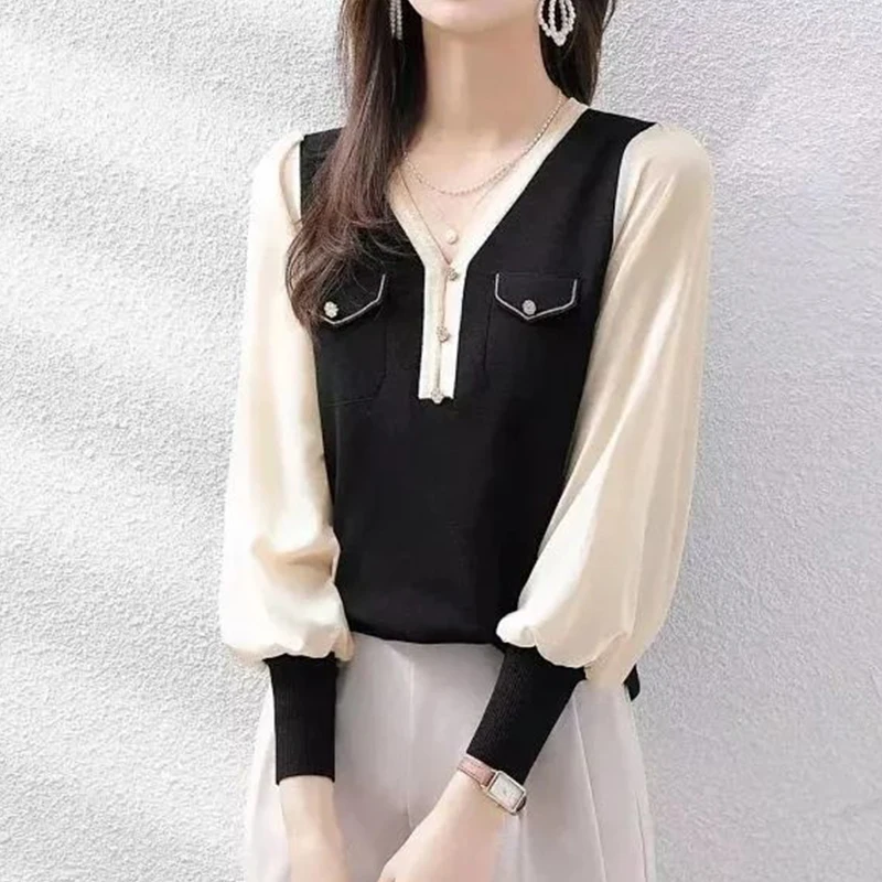 Autumn Elegant Fashion Chic Commuter Shirt Aesthetic Women V Neck Long Lantern Sleeve Button Pocket Contrasting Color Casual Top
Autumn Elegant Fashion Chic Commuter Shirt Aesthetic Women V Neck Long Lantern Sleeve Button Pocket Contrasting Color Casual Top