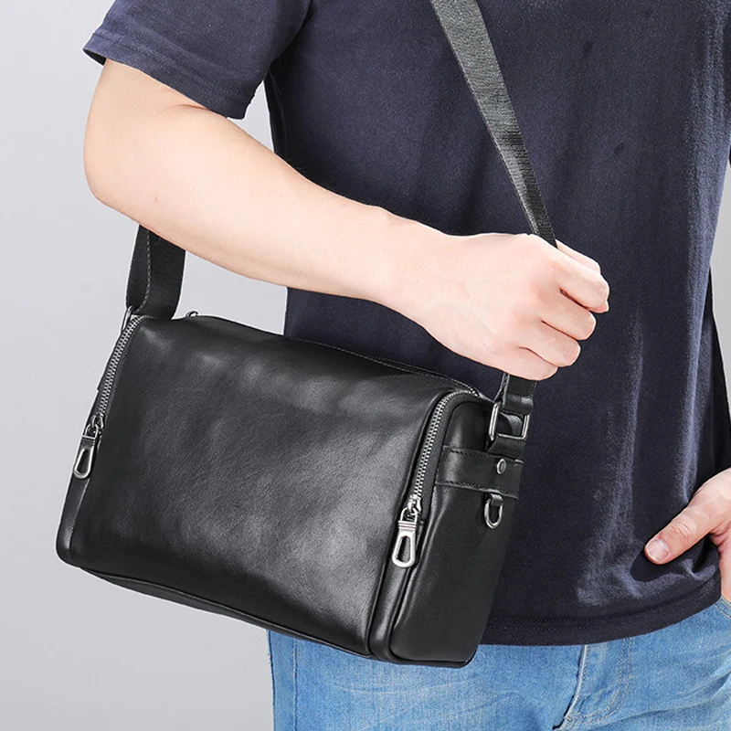 AETOO New commuter leather cylinder pillow bag fashion casual large capacity men's crossbody bag head layer cowhide single shou
AETOO New commuter leather cylinder pillow bag fashion casual large capacity men's crossbody bag head layer cowhide single shou