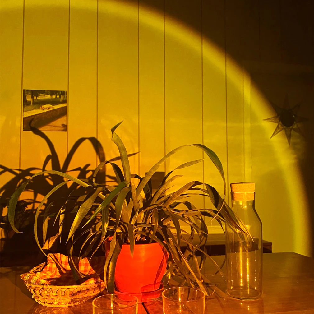 Sunset Lamp Sunset LED Popular Rainbow Lamp Desk Lamp Floor Lamp For Living Room Lamp Atmosphere Photography Background Decor
Sunset Lamp Sunset LED Popular Rainbow Lamp Desk Lamp Floor Lamp For Living Room Lamp Atmosphere Photography Background Decor