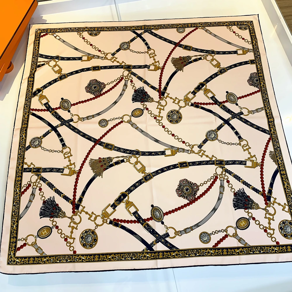 Квадратный женский шарф 90 см, роскошные дизайнерские шелковые шарфы с цепочкой, шарфы из Твила, бандана, закругленные головные шарфы, хиджаб
Квадратный женский шарф 90 см, роскошные дизайнерские шелковые шарфы с цепочкой, шарфы из Твила, бандана, закругленные головные шарфы, хиджаб