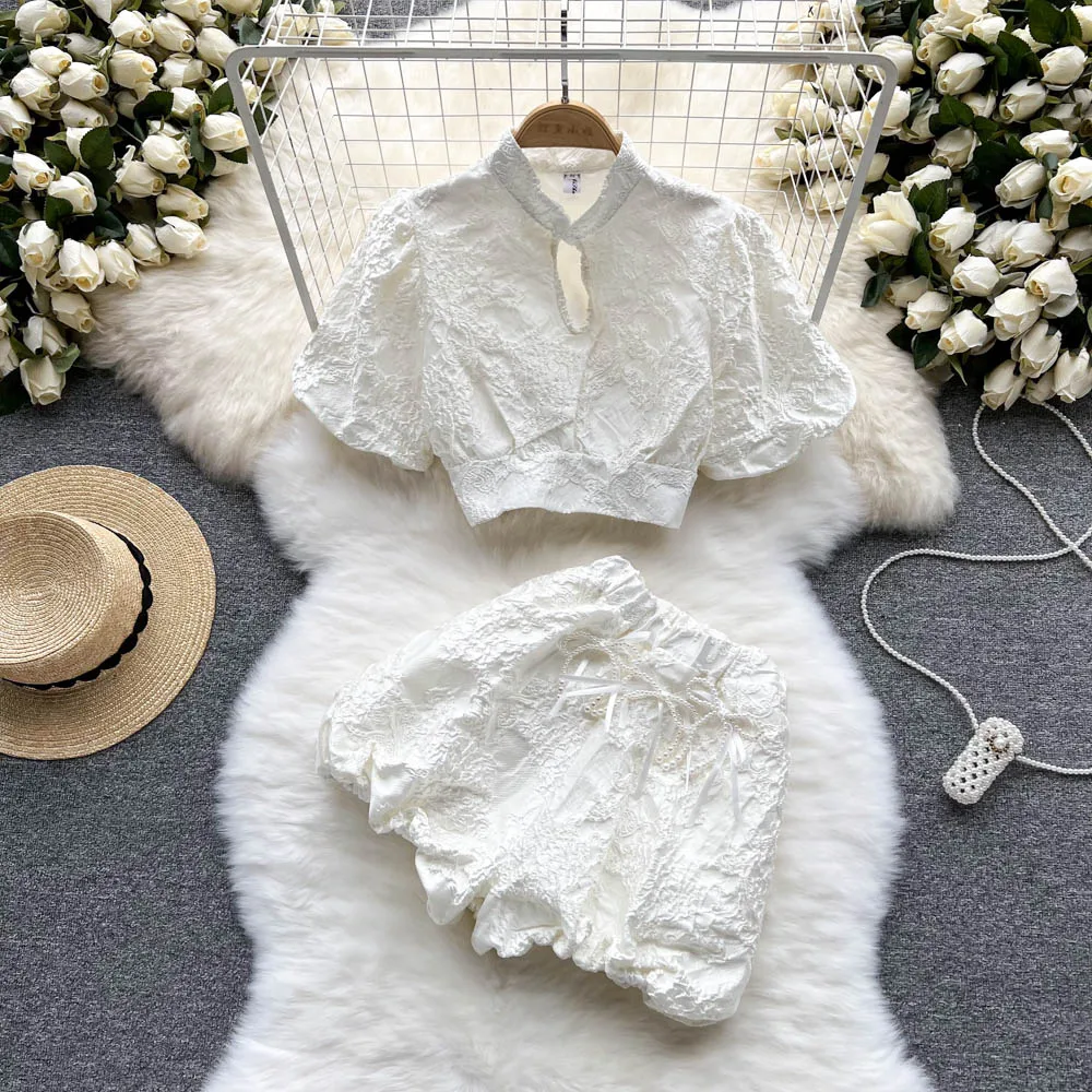 Women's summer 2022 new heavy jacquard short top, versatile foreign style skirt, two piece set fashion
Women's summer 2022 new heavy jacquard short top, versatile foreign style skirt, two piece set fashion