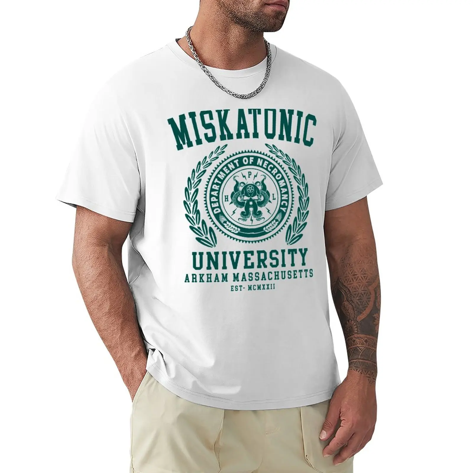 CTHULU AND LOVECRAFT - MISKATONIC UNIVERSITY T-Shirt cute tops Short sleeve tee funny t shirt mens clothes
CTHULU AND LOVECRAFT - MISKATONIC UNIVERSITY T-Shirt cute tops Short sleeve tee funny t shirt mens clothes