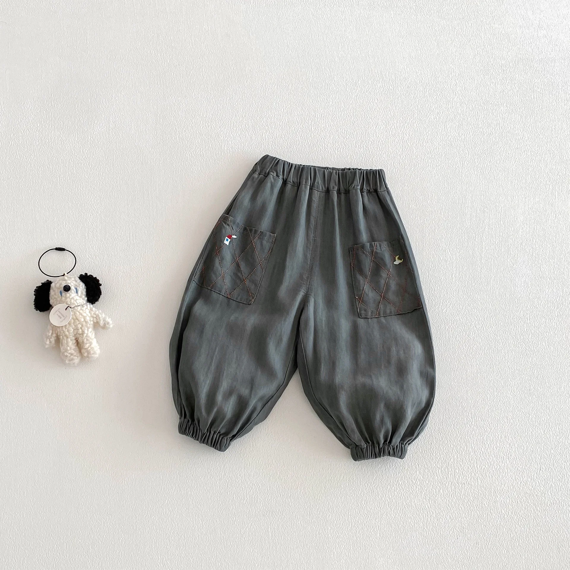 جينز أطفال مطرز برسومات كرتونية لفصلي الربيع والخريف، بنطلون كاجوال للأولاد والبنات، ليجنز طويل عصري بخصر مطاطي جينز أطفال مطرز برسومات كرتونية لفصلي الربيع والخريف، بنطلون كاجوال للأولاد والبنات، ليجنز طويل عصري بخصر مطاطي