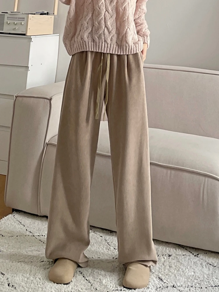 Autumn Casual High Waist Corduroy Pants Winter Women's Clothing 2022 Korean New Keep Warm Straight Tube Versatile Loose Pant Y2K
Autumn Casual High Waist Corduroy Pants Winter Women's Clothing 2022 Korean New Keep Warm Straight Tube Versatile Loose Pant Y2K